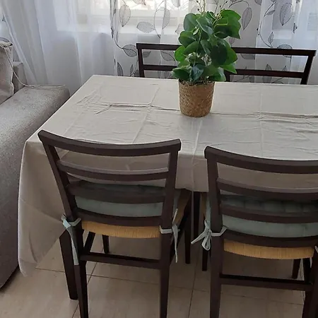 Apartman Etara 2 *